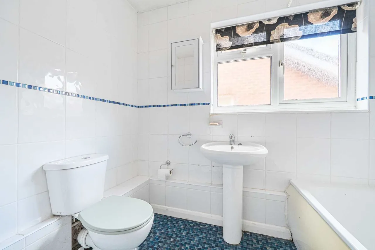 Victoria Road, Chatham, Kent, ME5 9HB, photo 6