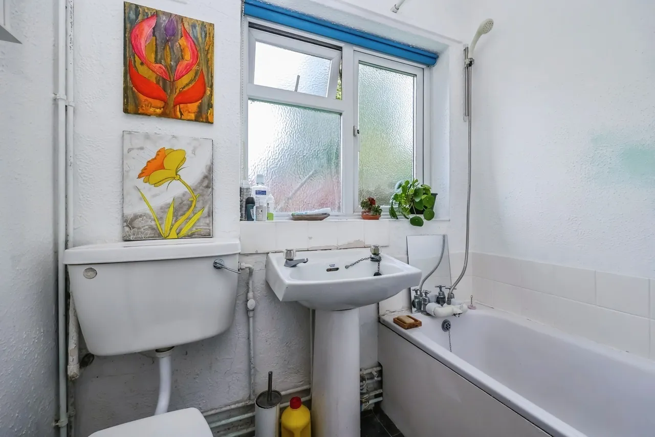 Wilden Crescent, Clifton, NG11, photo 8