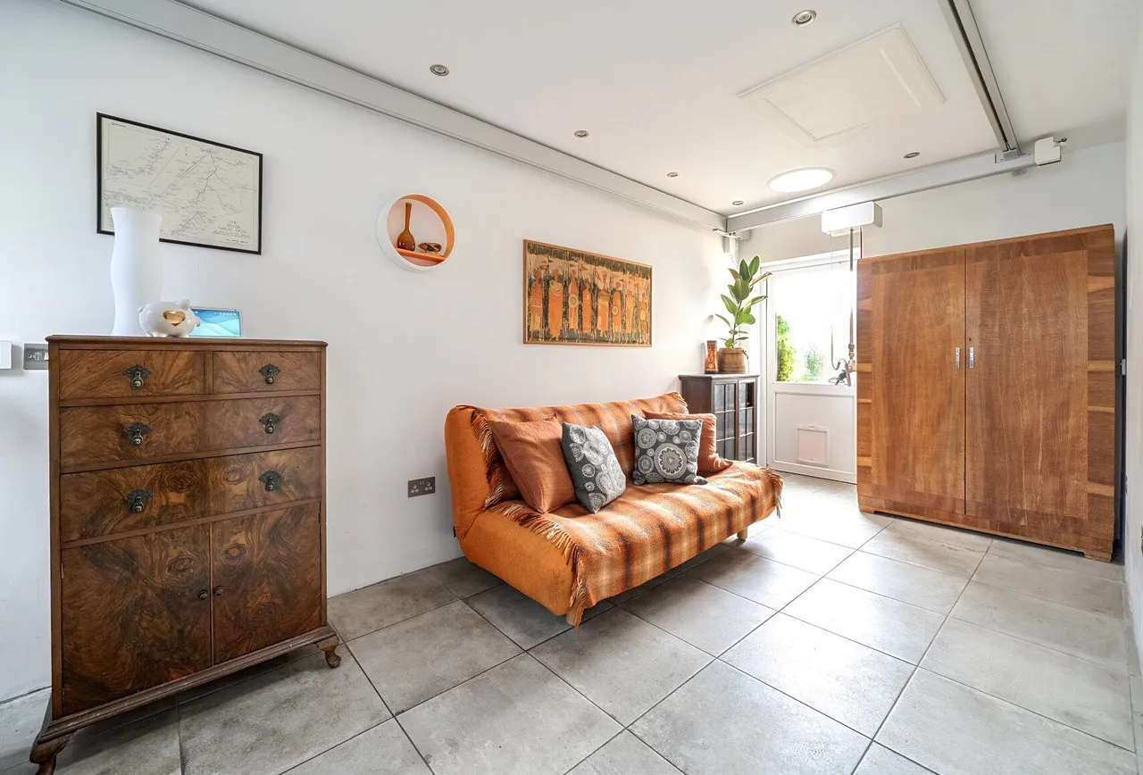 The Spindles, Cheltenham, GL53 0QD, photo 9