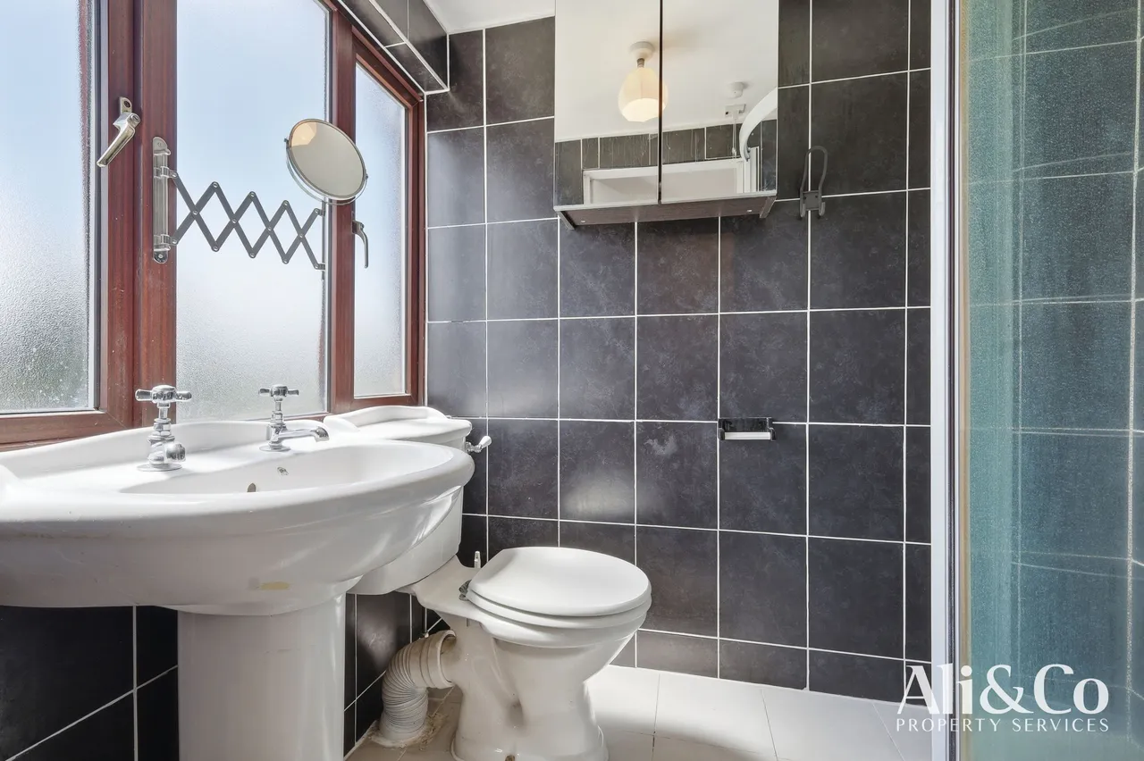 Long Lane, Grays, Essex, RM16 2PT, photo 13