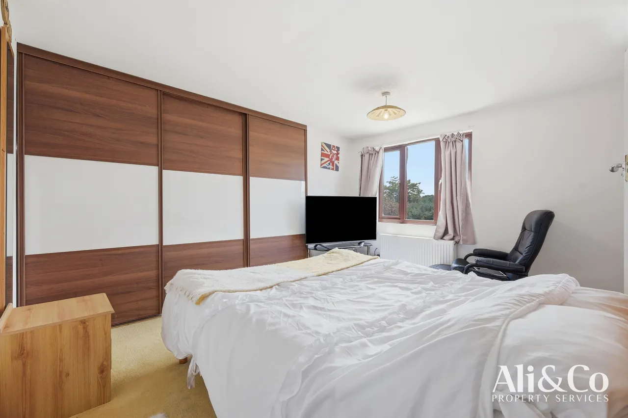 Long Lane, Grays, Essex, RM16 2PT, photo 12