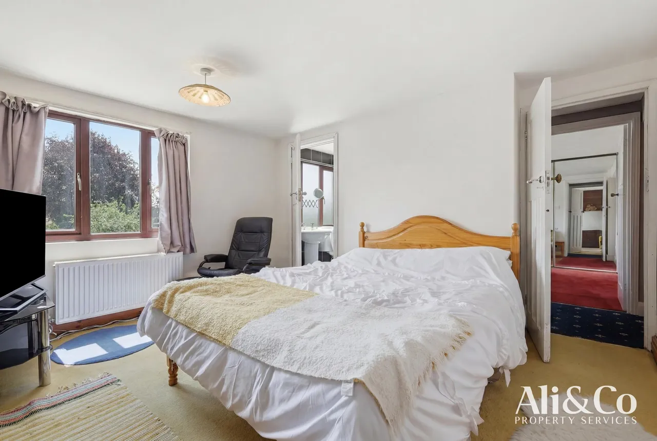 Long Lane, Grays, Essex, RM16 2PT, photo 11