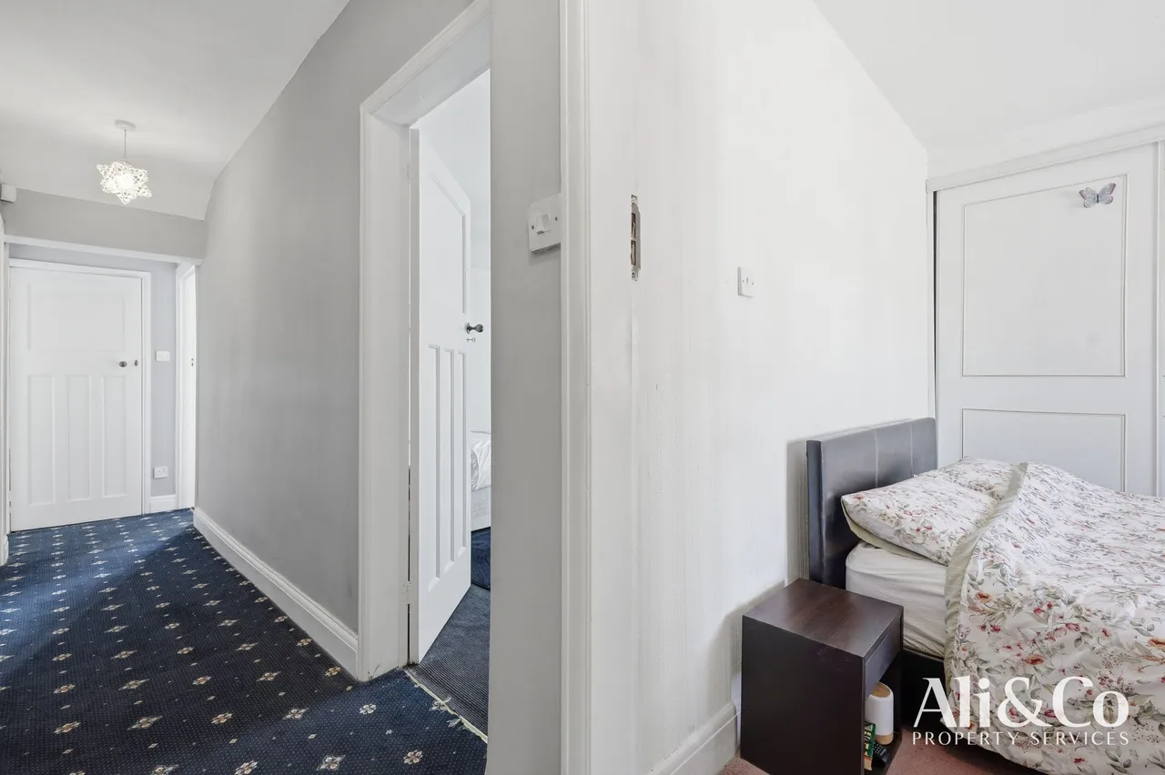 Long Lane, Grays, Essex, RM16 2PT, photo 10