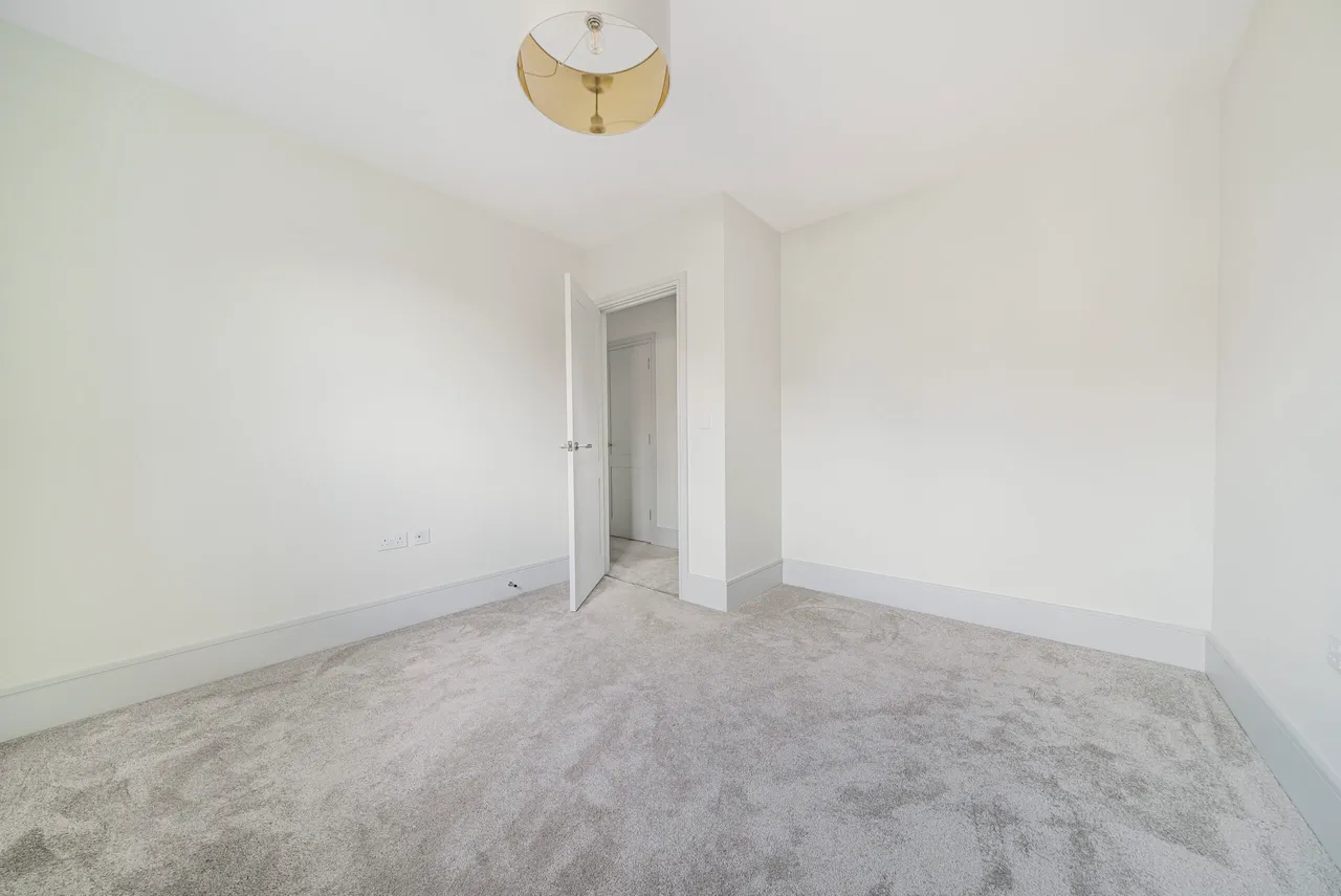 Featherfall Road, Crookham Village, GU51, photo 11