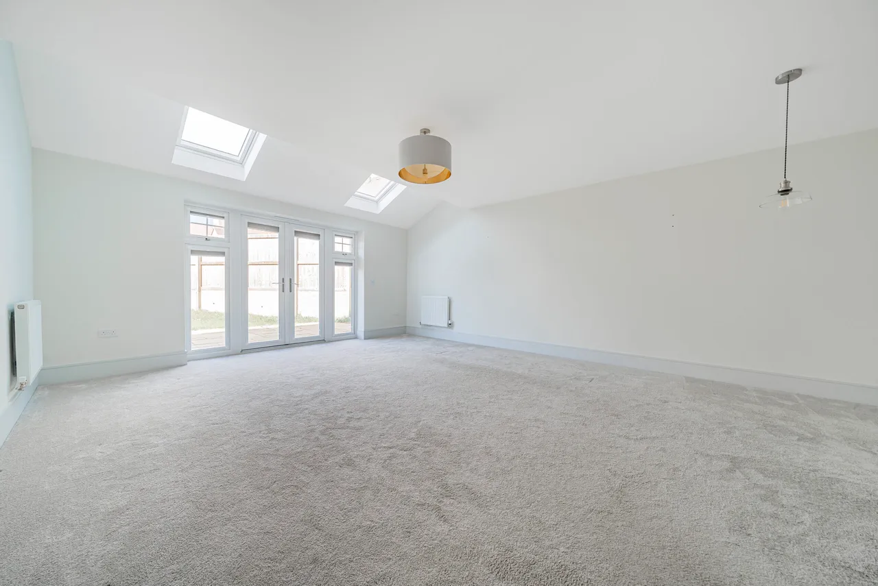 Featherfall Road, Crookham Village, GU51, photo 6