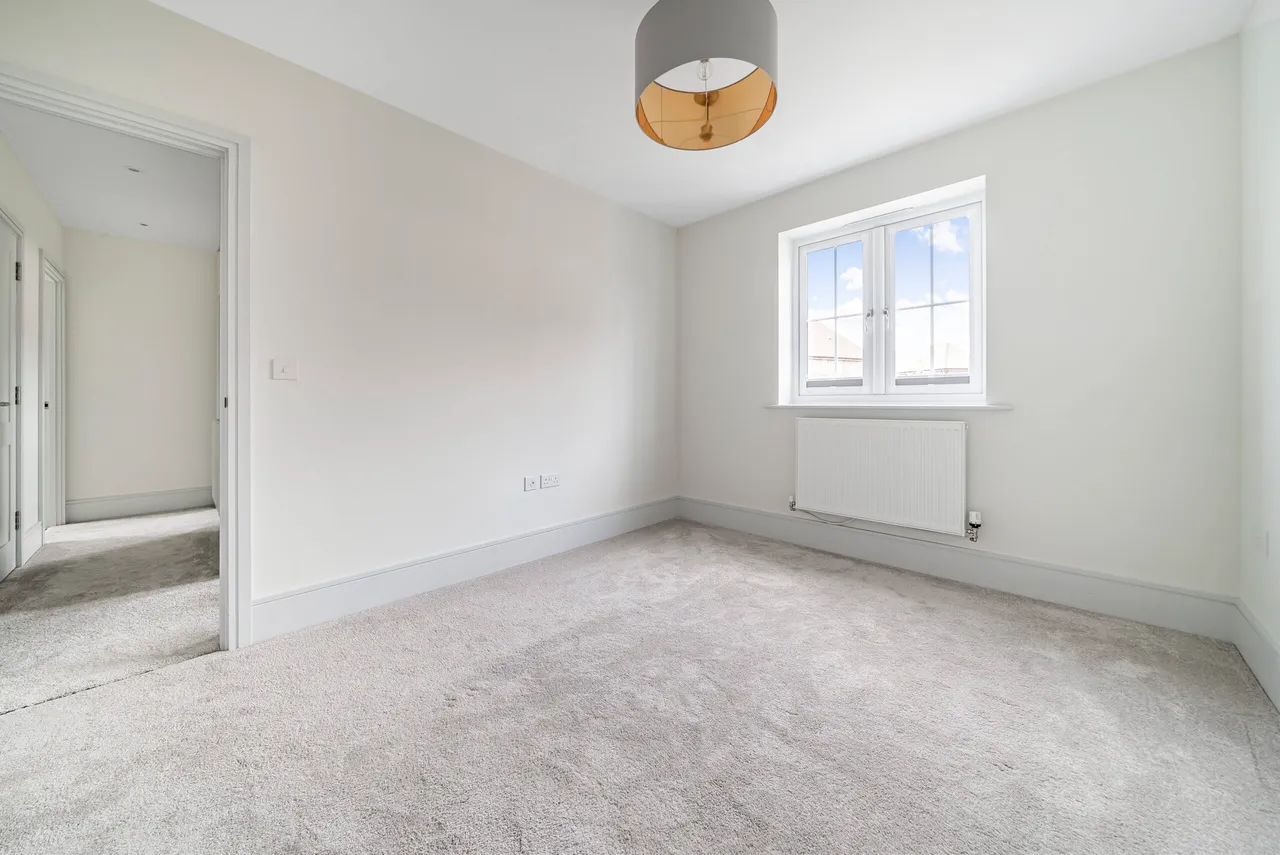 Featherfall Road, Crookham Village, GU51, photo 12