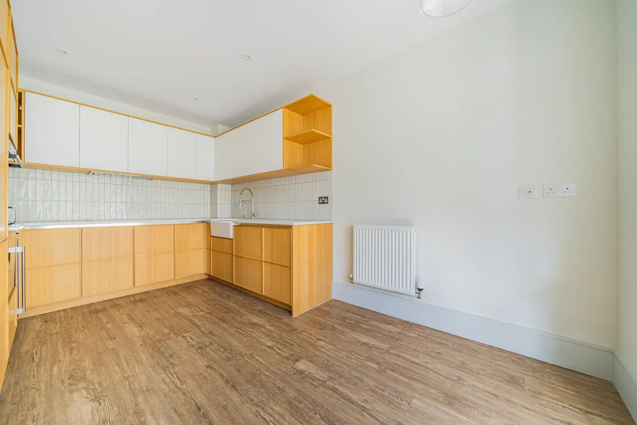 Featherfall Road, Crookham Village, GU51, photo 3