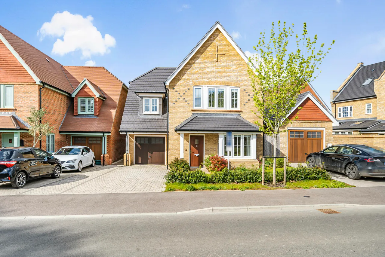 5 bed house to rent, Featherfall Road, Crookham Village, GU51