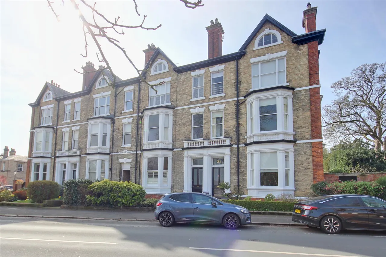 27 New Walk, Beverley, photo 2
