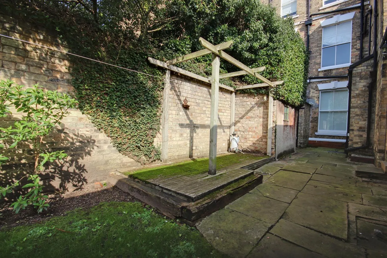27 New Walk, Beverley, photo 13