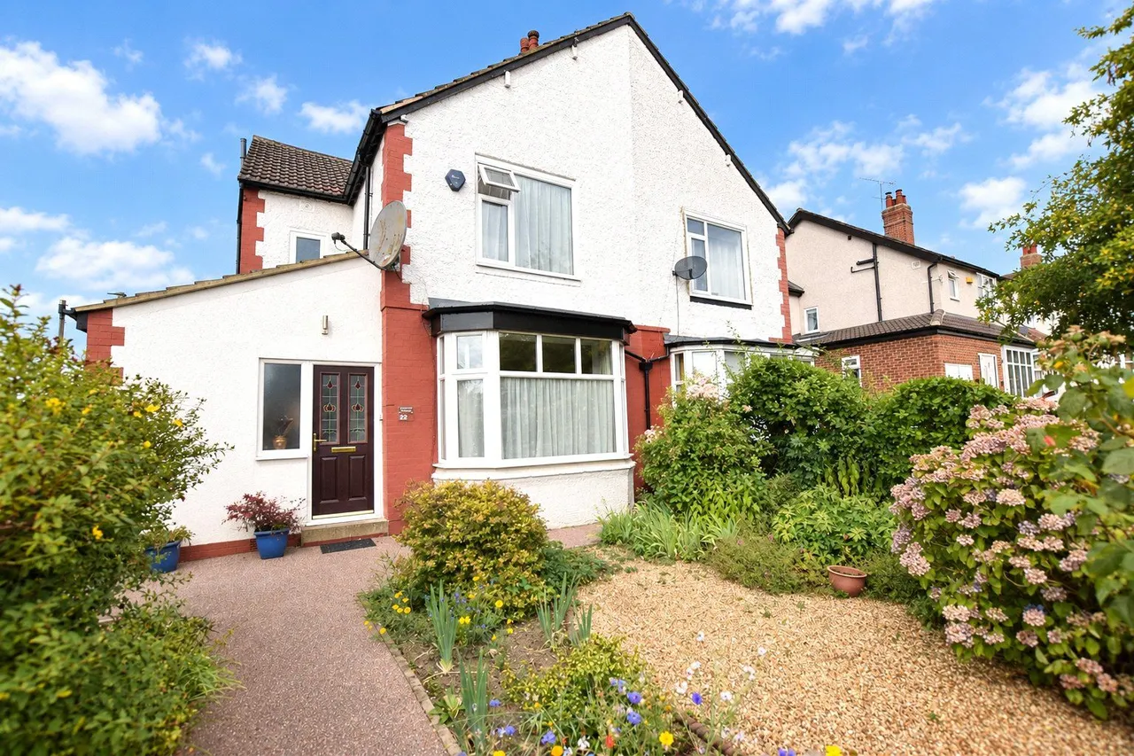 3 bed house for sale, Ayresome Terrace, Roundhay, LS8
