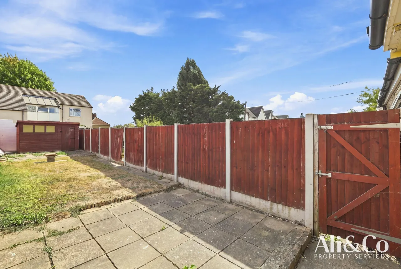 Tunnel Cottages, Grays, Essex, RM20 3HT, photo 17