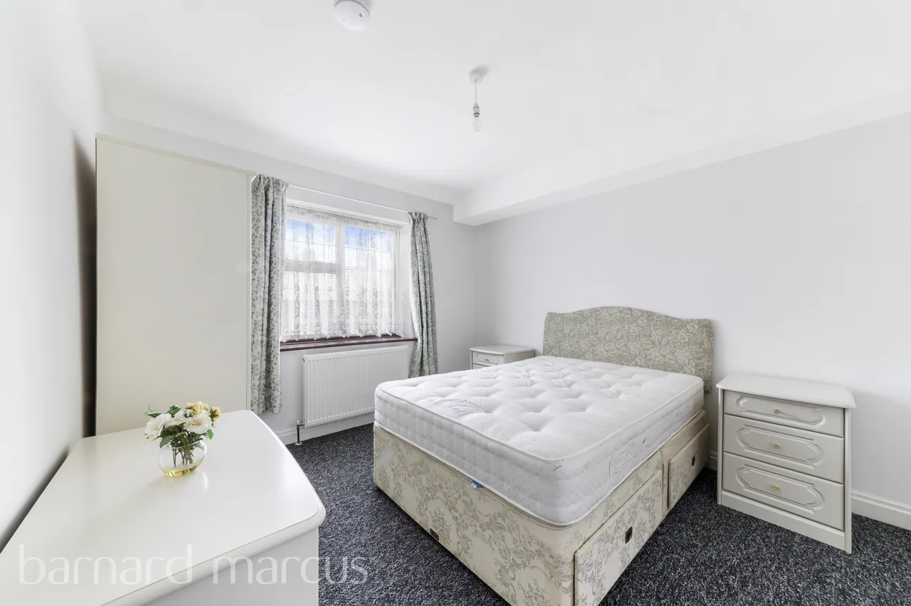 Winchcombe Road, CARSHALTON, photo 4