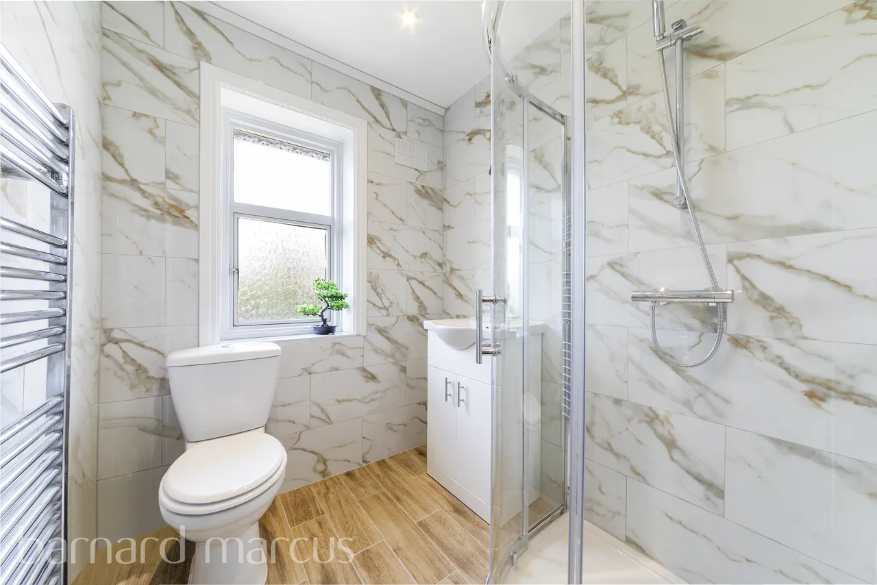Winchcombe Road, CARSHALTON, photo 6