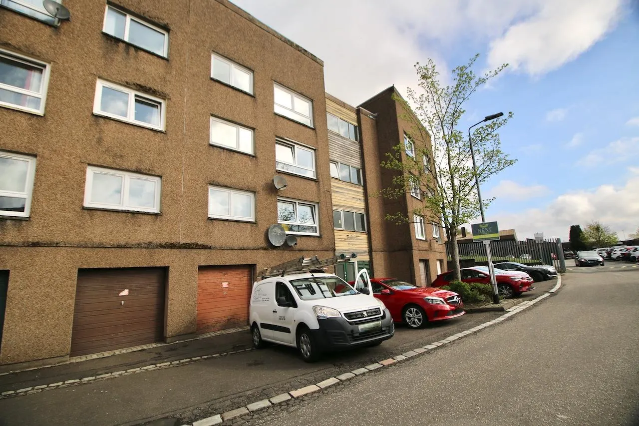 3 bed flat for sale — Melrose Road, Cumbernauld, G67 4BA