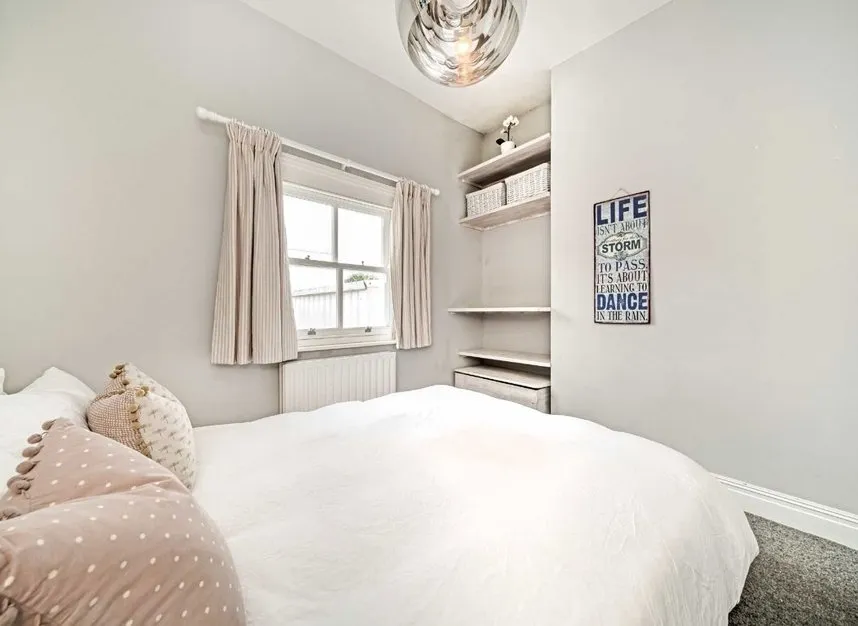 Chalk Farm Road, Camden Town, NW1, photo 5
