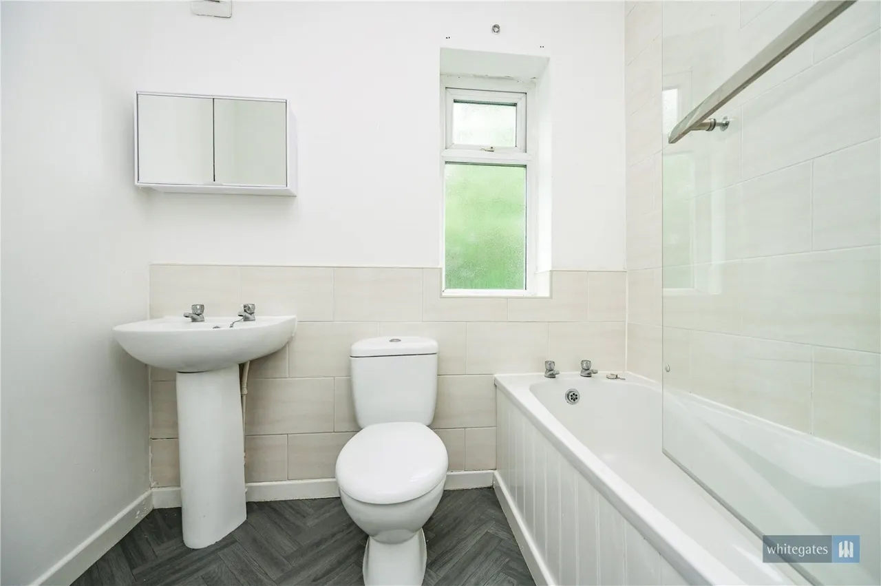 Cronton Avenue, Whiston, L35, photo 16