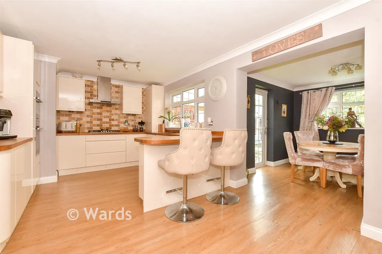 Kingfisher Court, Herne Bay, CT6, photo 4