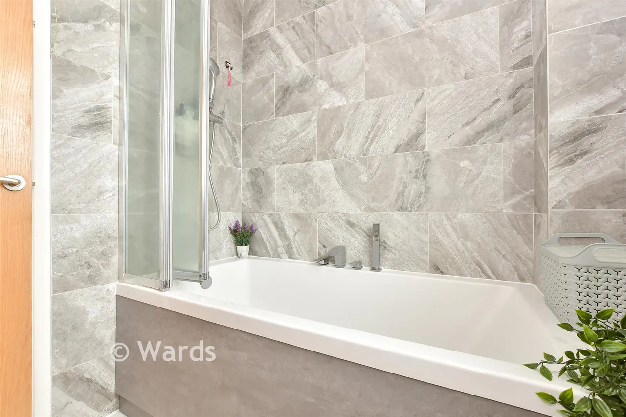 Kingfisher Court, Herne Bay, CT6, photo 11