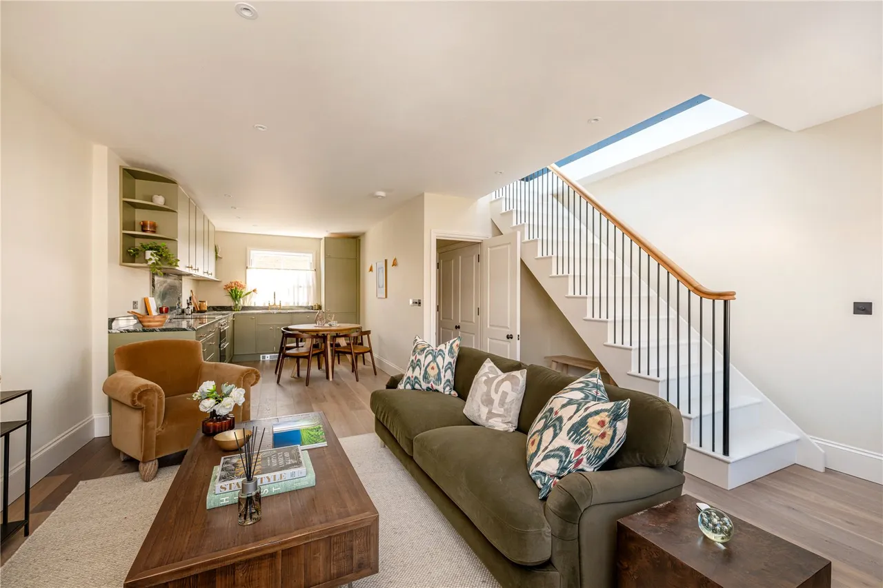 2 bed flat for sale, Bonchurch Road, London, W10