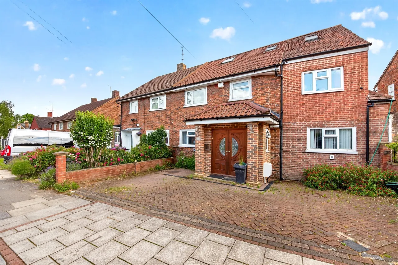 5 bed house for sale — George Crescent, London