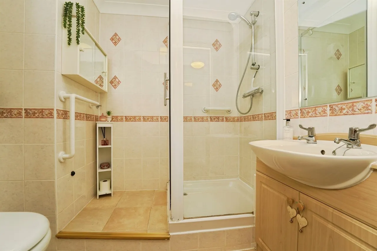 Worcester Road, Malvern, WR14, photo 7