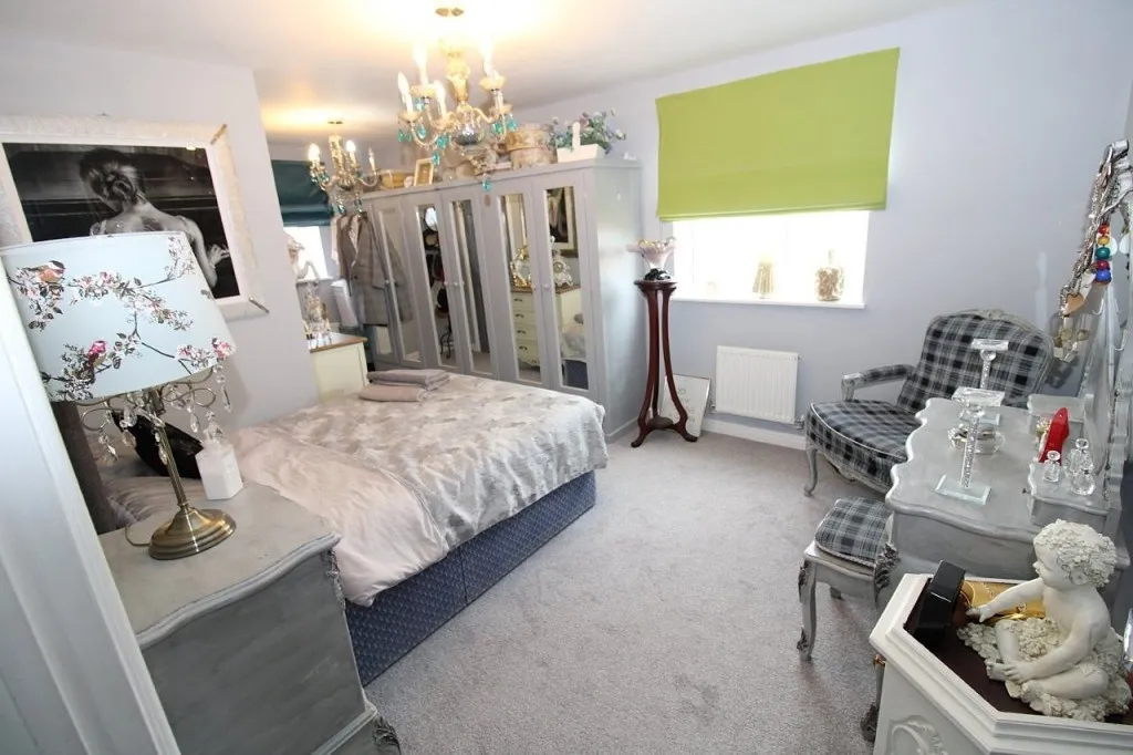 Kestrel Road, Barnsley, photo 5