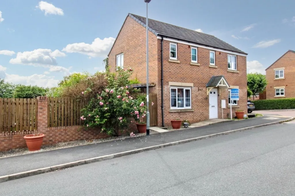 3 bed house for sale, Kestrel Road, Barnsley