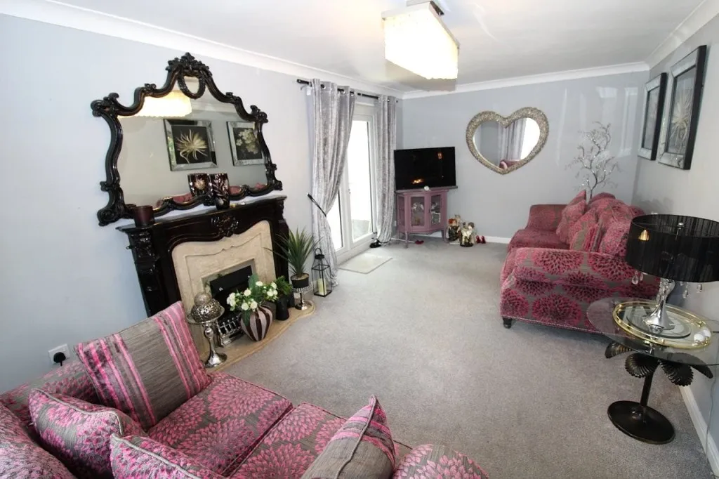 Kestrel Road, Barnsley, photo 4