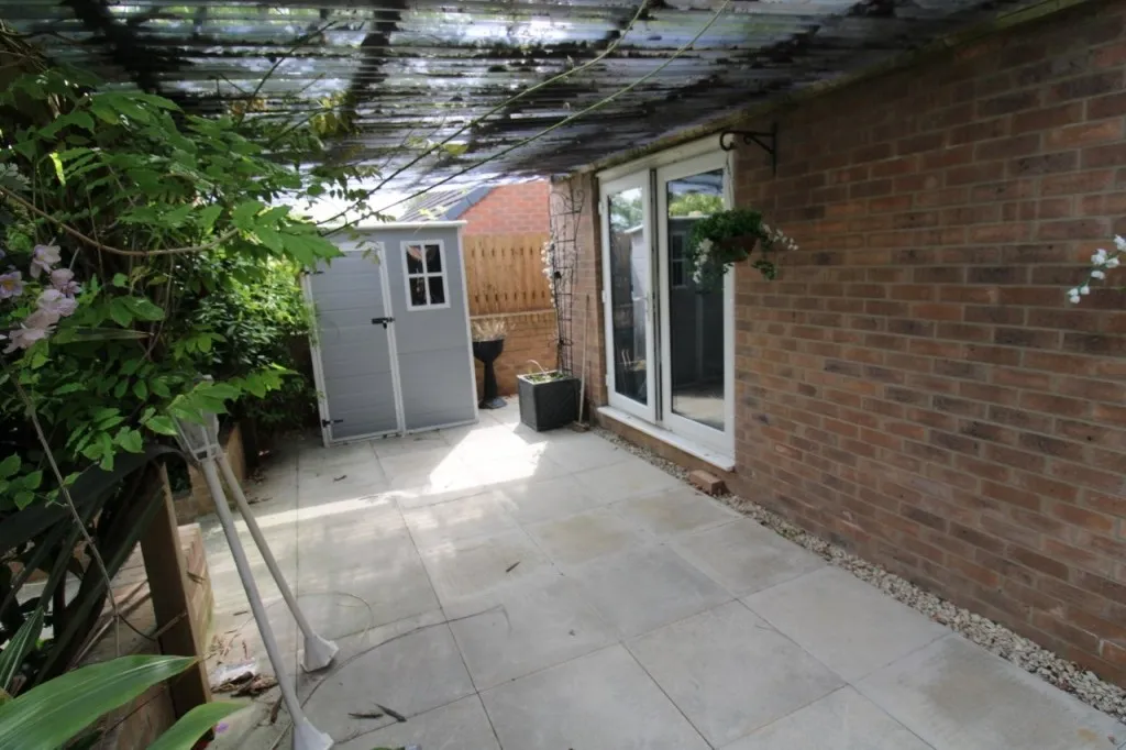 Kestrel Road, Barnsley, photo 11