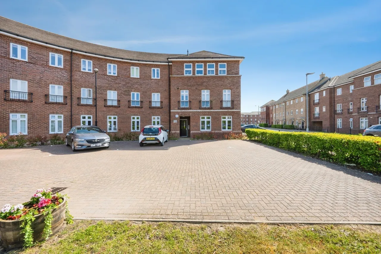 2 bed flat for sale — Rochester Way, Shortstown, Bedford, Bedfordshire, MK42