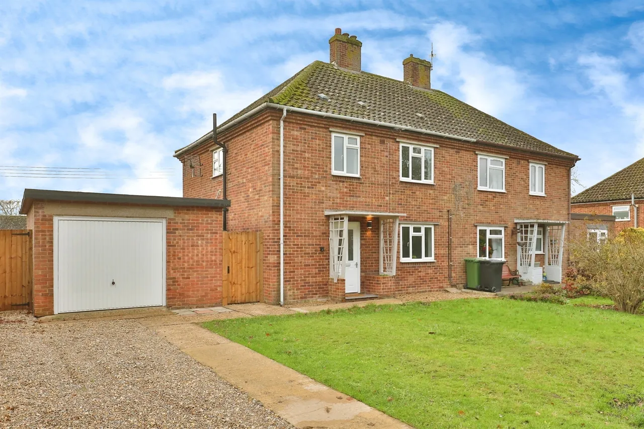 3 bed house for sale, East Road, Watton, IP25