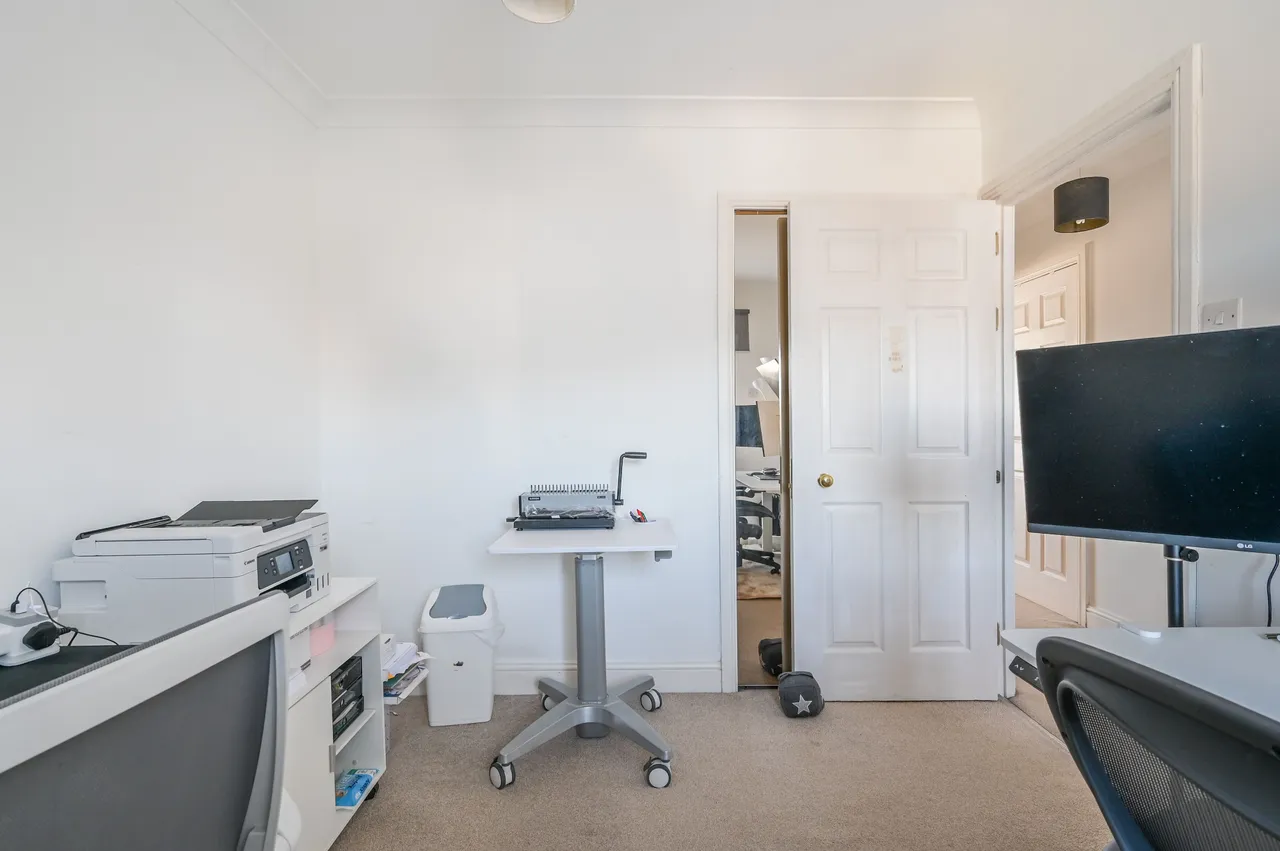 London, E14, photo 12