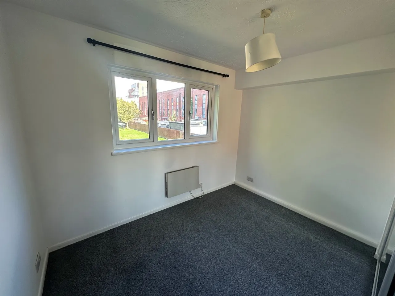 Waterside Close, Barking, Essex IG11 9EN, photo 4
