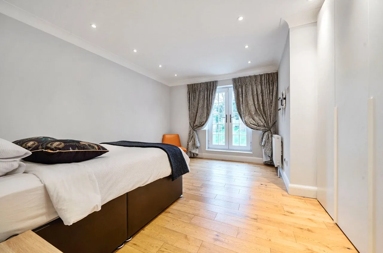 Harmsworth Way, Totteridge, London, N20 8JT, photo 17