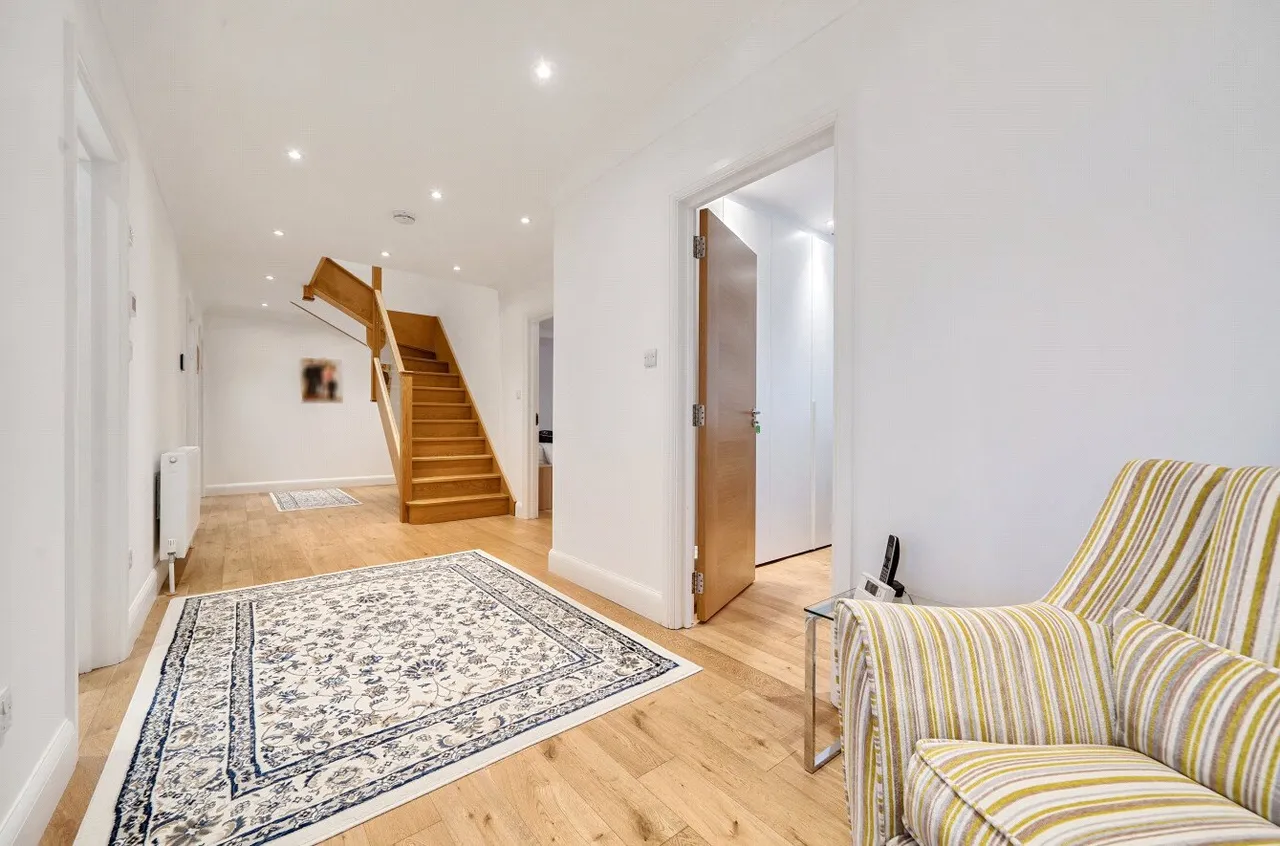 Harmsworth Way, Totteridge, London, N20 8JT, photo 4