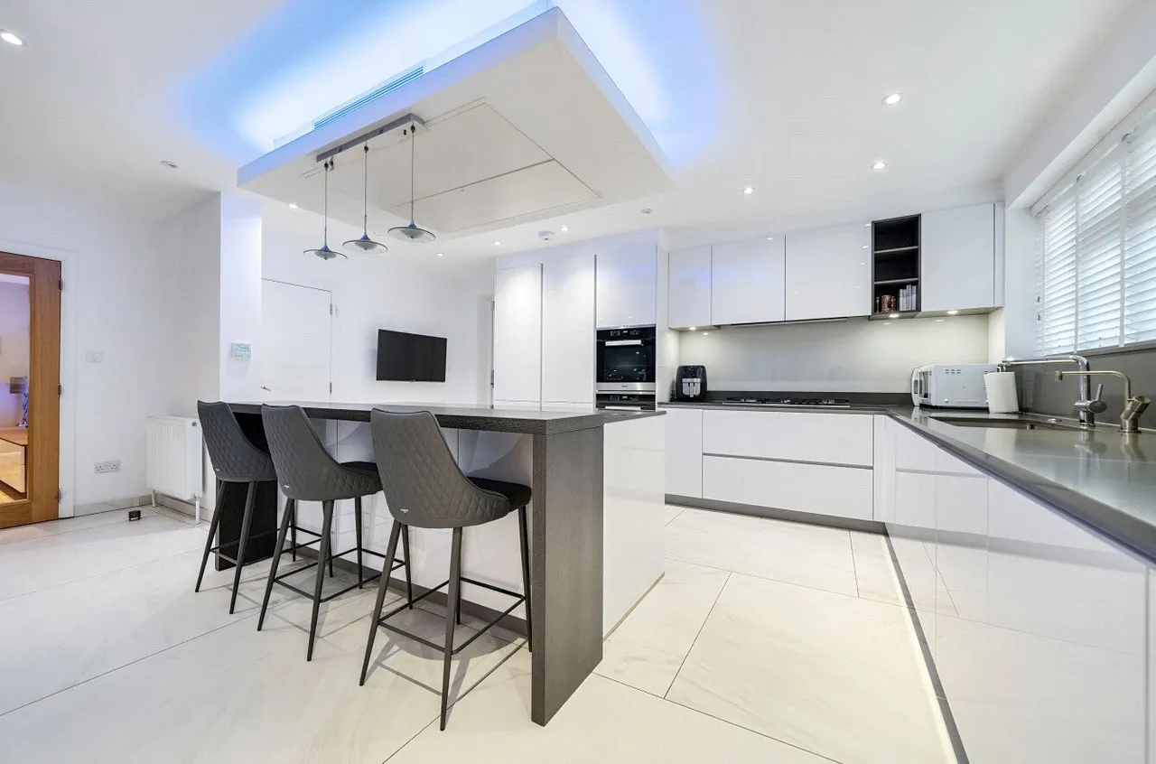 Harmsworth Way, Totteridge, London, N20 8JT, photo 10