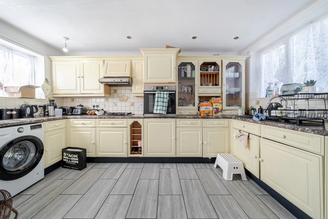 Bexley Road, DA8, photo 2