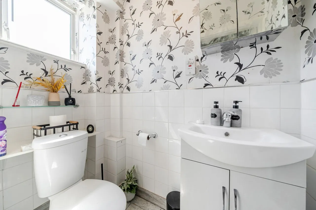 Bexley Road, DA8, photo 15
