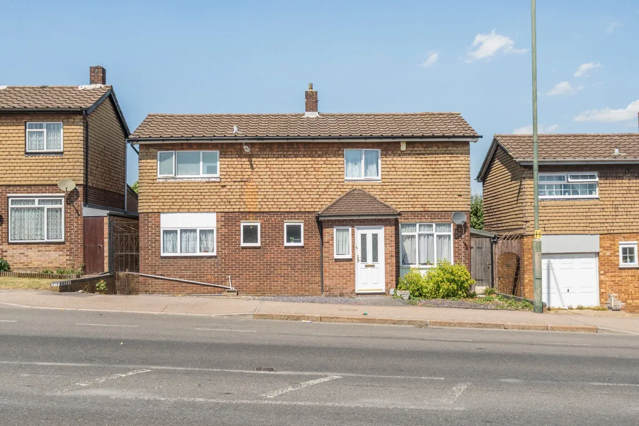 4 bed house for sale — Bexley Road, DA8
