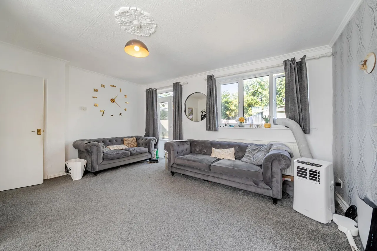 Bexley Road, DA8, photo 23