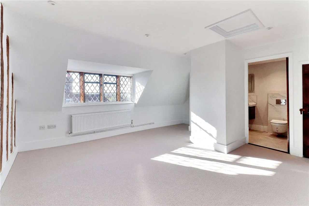 Old Palace, High Street, Brenchley, Tonbridge, TN12 7NL, photo 5