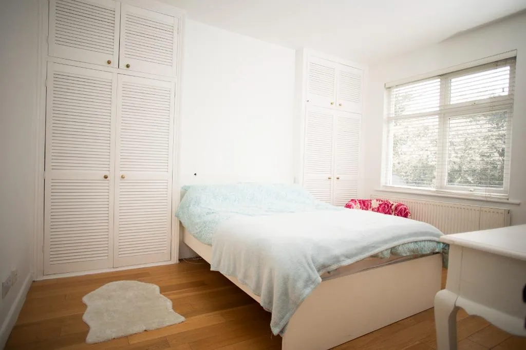 Watford Way, Hendon, NW4, photo 3