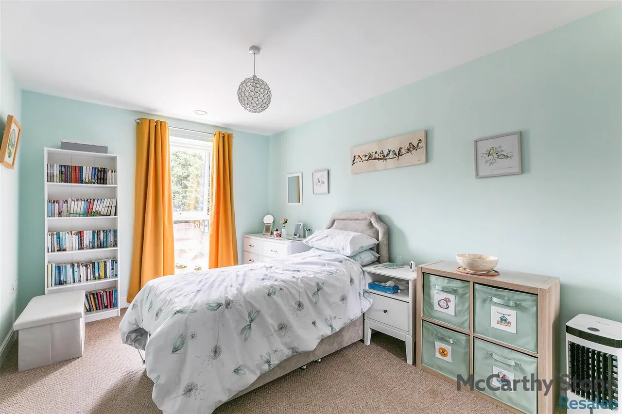 High Street, Huntingdon, PE29, photo 9