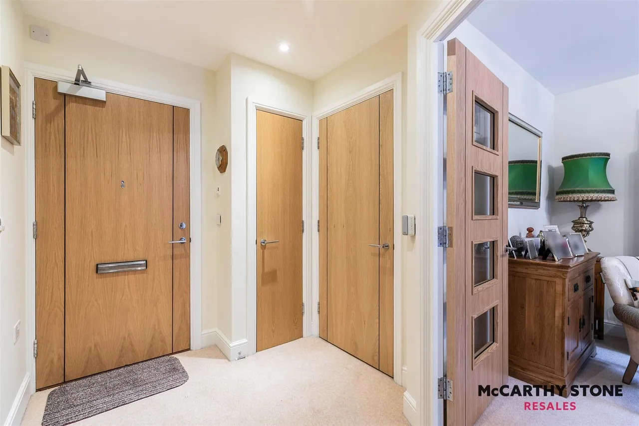 High Street, Huntingdon, PE29, photo 14