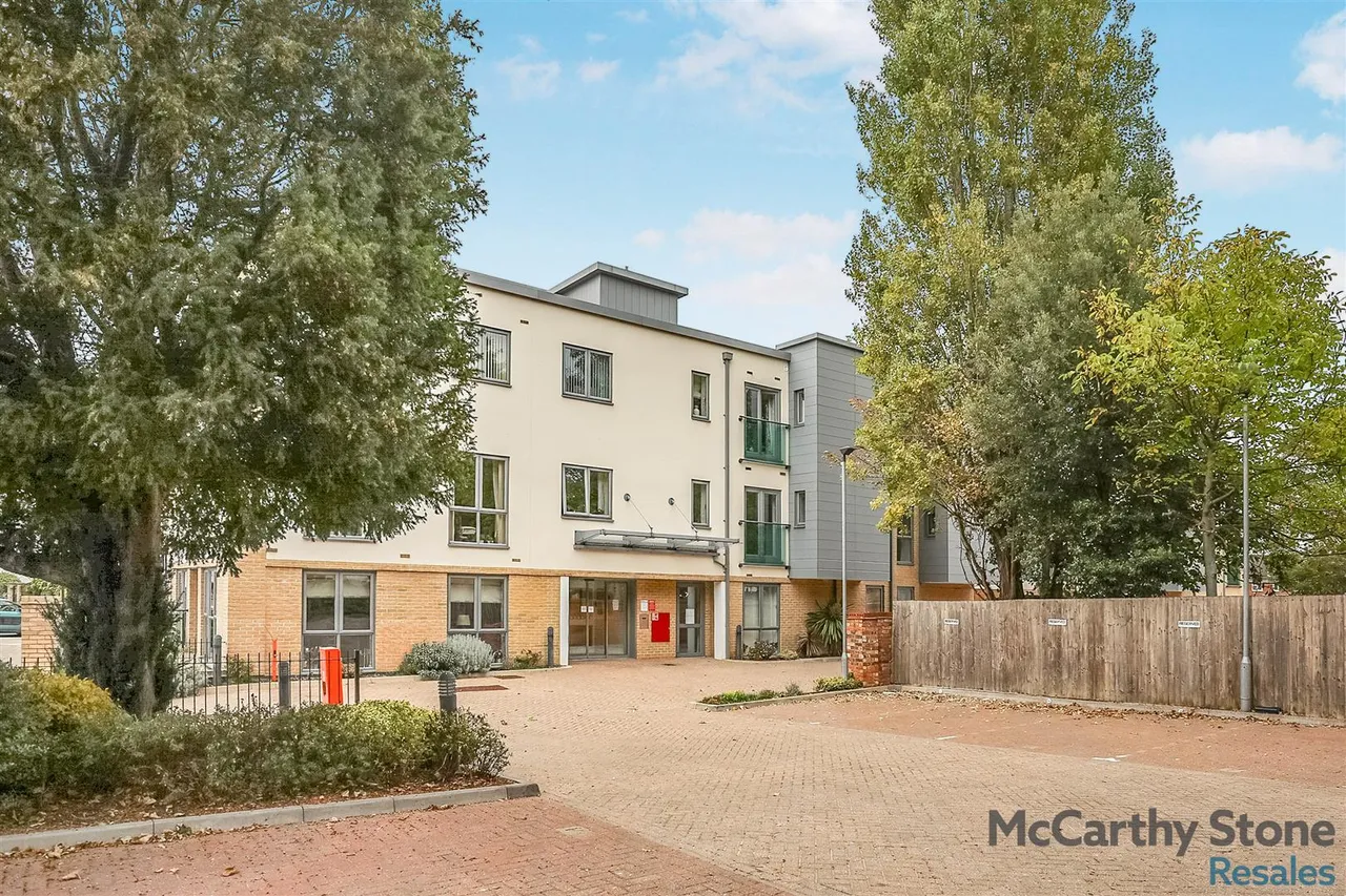 High Street, Huntingdon, PE29, photo 26