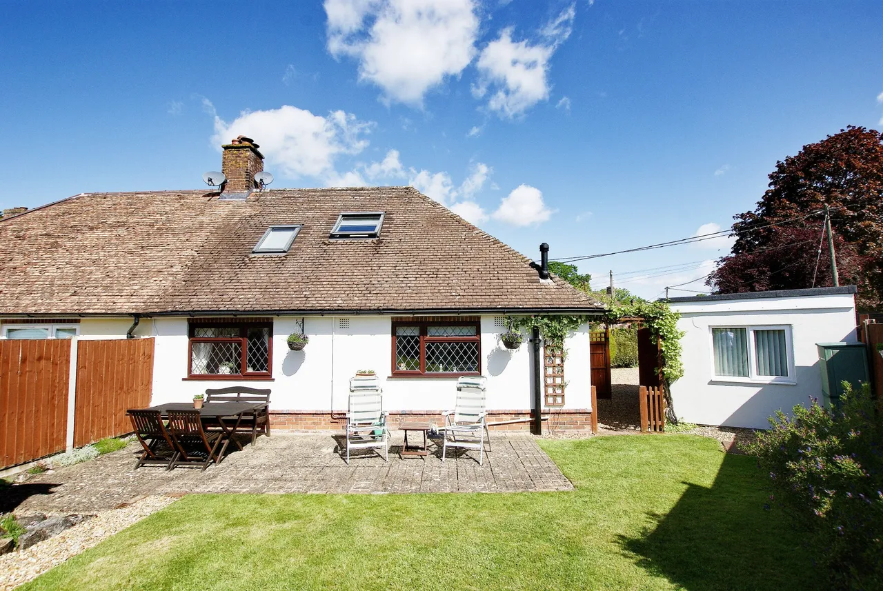 Sandy Lane, Hartley Wintney, RG27 8DT, photo 3
