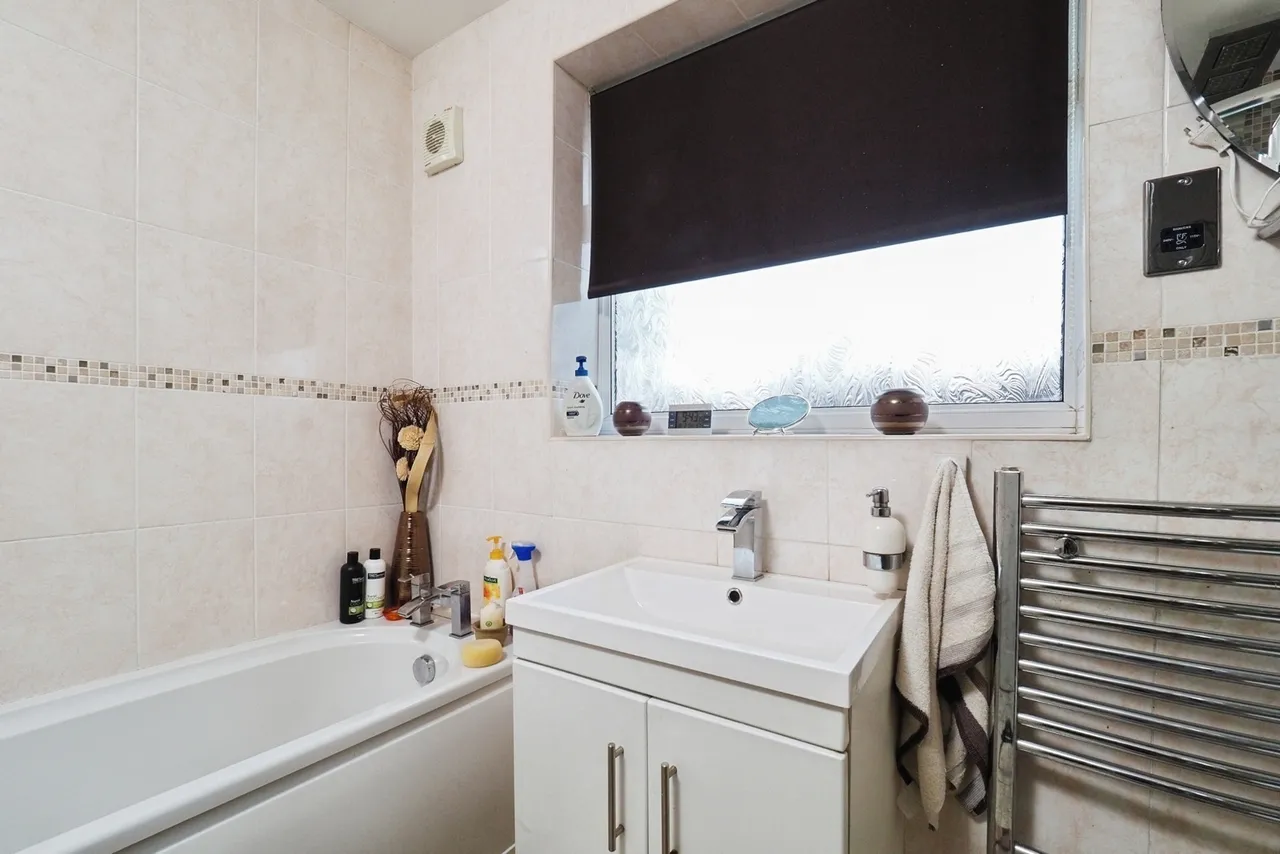Christina Crescent, Nottingham, Nottinghamshire, NG6, photo 16