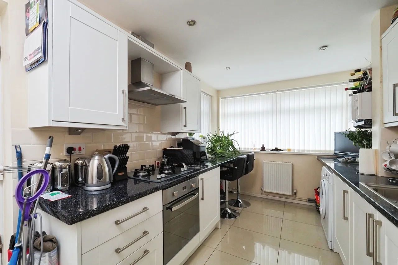 Christina Crescent, Nottingham, Nottinghamshire, NG6, photo 4