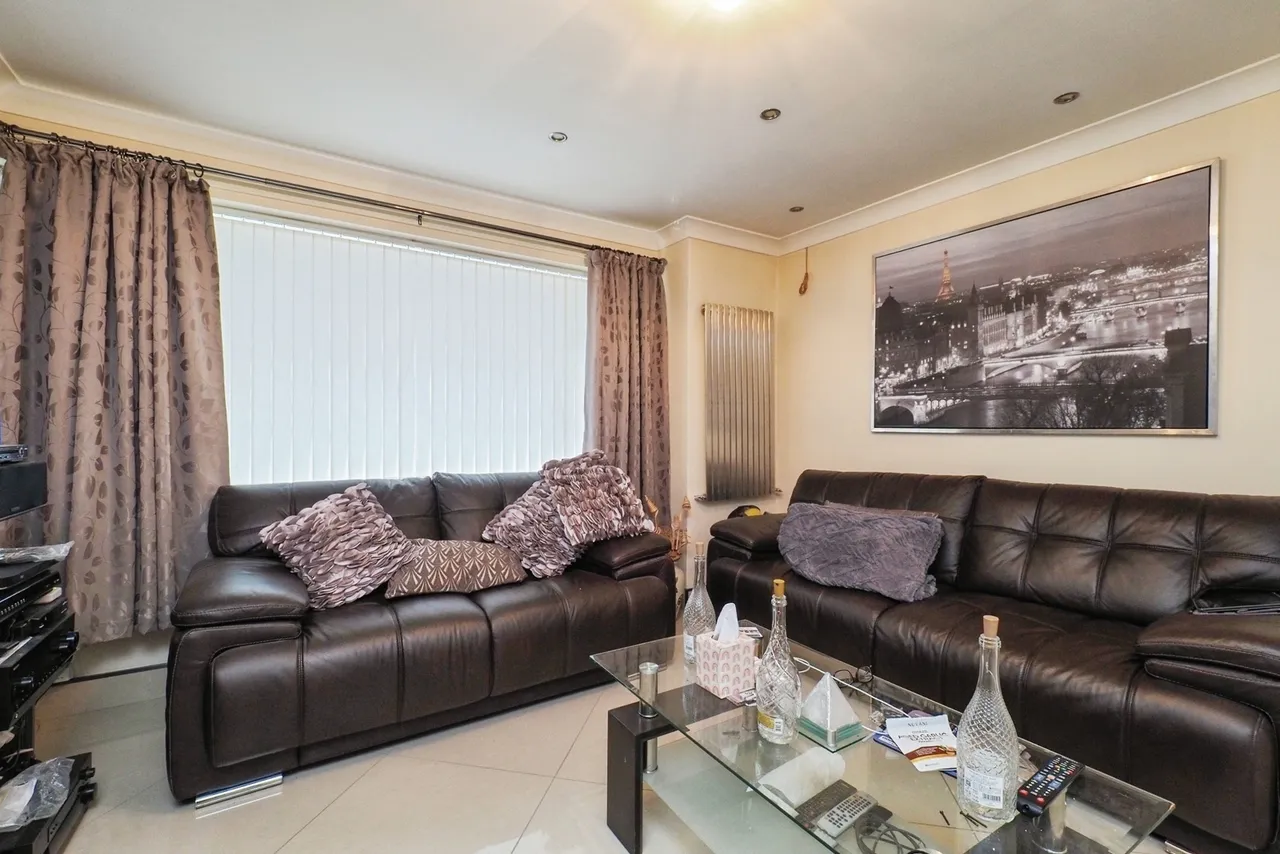 Christina Crescent, Nottingham, Nottinghamshire, NG6, photo 6